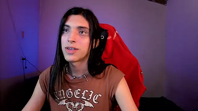 Snapshot of angelitofemboy chatting on June 18, 11:20 pm angelitofemboy online show from June 18, 11:20 pm