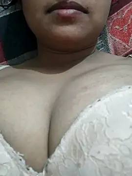 Snapshot of miss_pranjal chatting on July 19, 10:24 pm miss pranjal online show from July 19, 10:24 pm