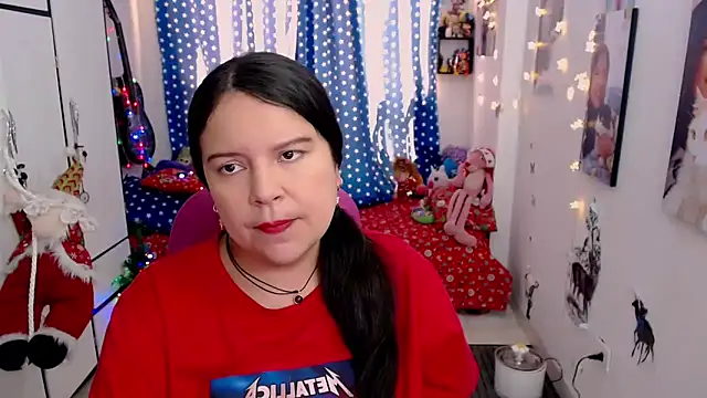 claryssa  online show from December 10, 7:43 pm