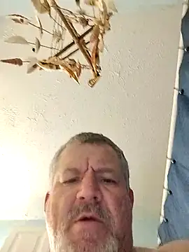 bigdoog8 online show from April 13, 9:37 am