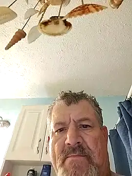 bigdoog8 online show from April 15, 7:59 am