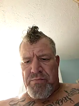 Snapshot of bigdoog8 chatting on July 23, 8:12 am bigdoog8 online show from July 23, 8:12 am
