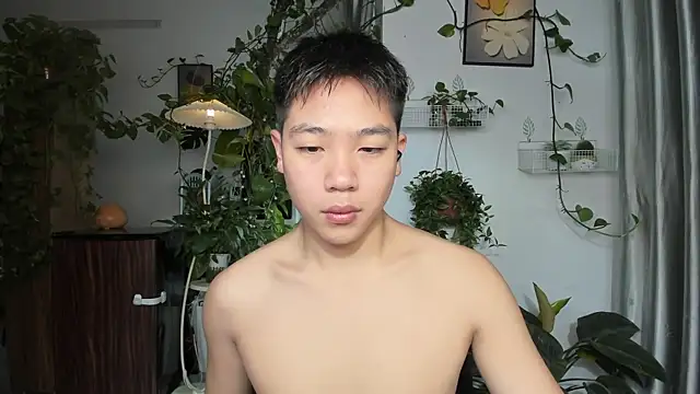 Snapshot of Oliver_Nl chatting on February 9, 5:22 am Oliver Nl online show from February 9, 5:22 am