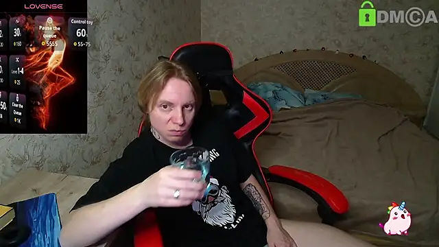 Alexis Gordon online show from March 27, 8:41 pm