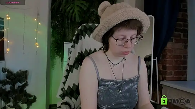 Melissa Wells online show from March 12, 3:29 pm