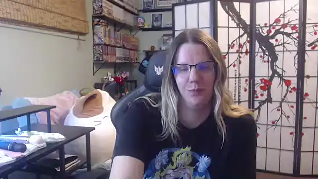 Sarahtineke online show from February 17, 3:25 am