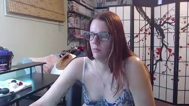Snapshot of Sarahtineke chatting on July 12, 3:03 pm Sarahtineke online show from July 12, 3:03 pm