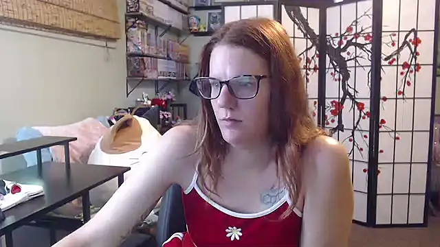 Snapshot of Sarahtineke chatting on July 15, 5:29 pm Sarahtineke online show from July 15, 5:29 pm