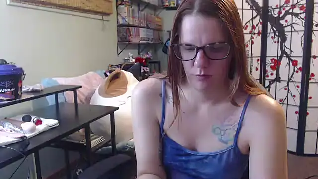 Snapshot of Sarahtineke chatting on July 25, 4:26 pm Sarahtineke online show from July 25, 4:26 pm