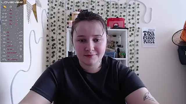 Snapshot of Light_Luna chatting on February 1, 3:52 am Light Luna online show from February 1, 3:52 am