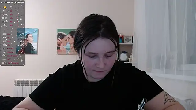 Snapshot of Light_Luna chatting on February 7, 12:17 pm Light Luna online show from February 7, 12:17 pm