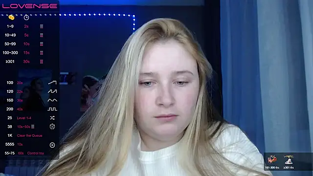 Snapshot of Light_Luna chatting on November 4, 12:04 pm Light Luna online show from November 4, 12:04 pm