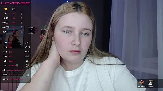 Snapshot of Light_Luna chatting on November 8, 11:10 am Light Luna online show from November 8, 11:10 am