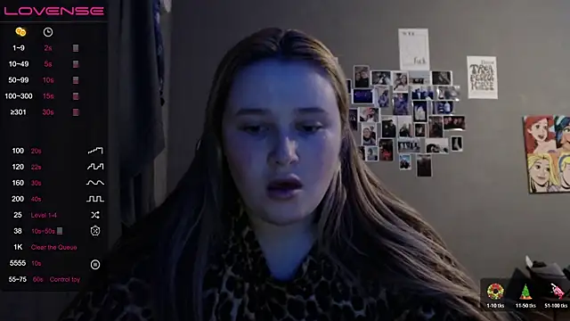 Snapshot of Light_Luna chatting on November 22, 3:11 pm Light Luna online show from November 22, 3:11 pm