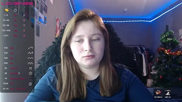 Snapshot of Light_Luna chatting on January 5, 5:27 pm Light Luna online show from January 5, 5:27 pm