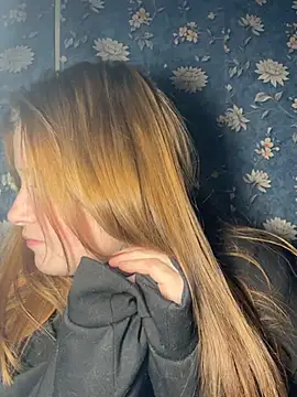 Snapshot of Light_Luna chatting on March 3, 12:55 pm Light Luna online show from March 3, 12:55 pm