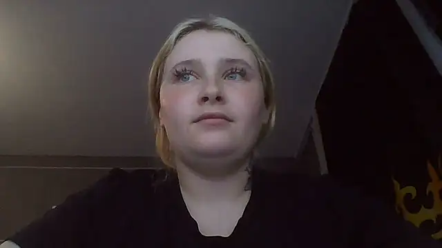 Snapshot of Light_Luna chatting on July 31, 3:55 pm Light Luna online show from July 31, 3:55 pm