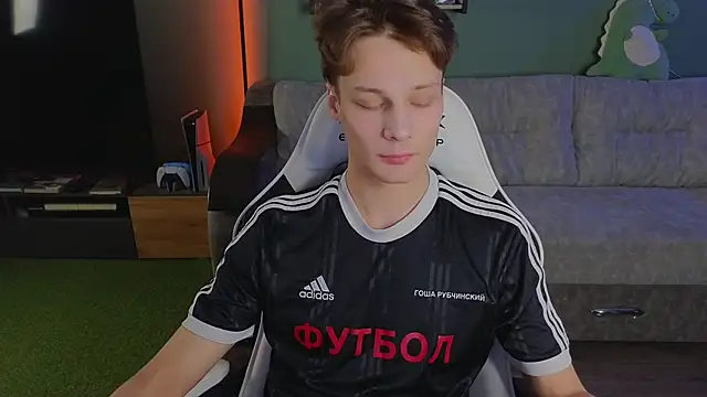 Snapshot of TeddyLiLboy chatting on November 20, 9:36 pm TeddyLiLboy online show from November 20, 9:36 pm