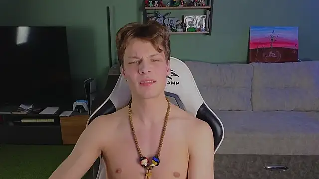 Snapshot of TeddyLiLboy chatting on December 18, 5:30 pm TeddyLiLboy online show from December 18, 5:30 pm