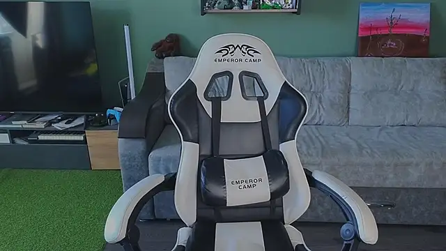 Snapshot of TeddyLiLboy chatting on March 11, 10:21 am TeddyLiLboy online show from March 11, 10:21 am