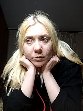Snapshot of LeraSweet chatting on April 20, 7:37 pm LeraSweet online show from April 20, 7:37 pm