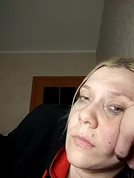 Snapshot of LeraSweet chatting on April 21, 7:17 pm LeraSweet online show from April 21, 7:17 pm