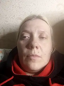 Snapshot of LeraSweet chatting on May 4, 6:48 pm LeraSweet online show from May 4, 6:48 pm