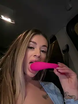 IsabellaEtthan online show from February 4, 11:59 pm