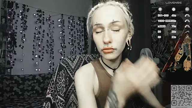 Snapshot of say_mary chatting on July 25, 5:43 pm say mary online show from July 25, 5:43 pm