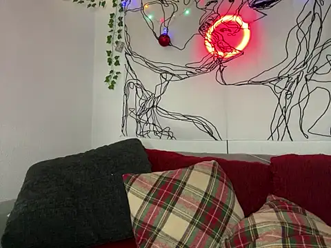 Snapshot of kinkygirl420x chatting on December 22, 4:27 pm kinkygirl420x online show from December 22, 4:27 pm