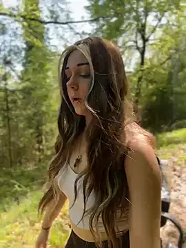 kinkygirl420x online show from April 18, 12:42 pm