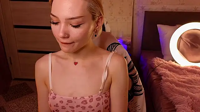 Snapshot of SandraBoyl chatting on January 5, 7:17 am SandraBoyl online show from January 5, 7:17 am