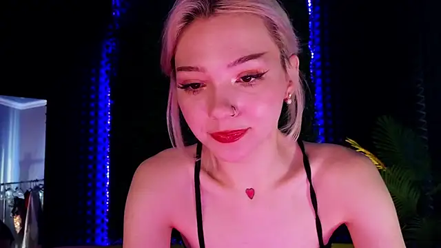 Snapshot of SandraBoyl chatting on January 15, 4:15 am SandraBoyl online show from January 15, 4:15 am