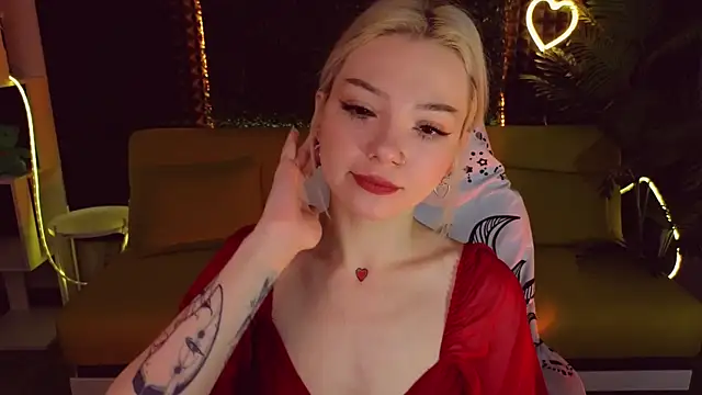 Snapshot of SandraBoyl chatting on February 5, 1:26 am SandraBoyl online show from February 5, 1:26 am