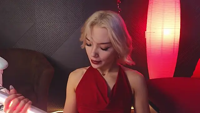 Snapshot of SandraBoyl chatting on February 25, 4:14 am SandraBoyl online show from February 25, 4:14 am