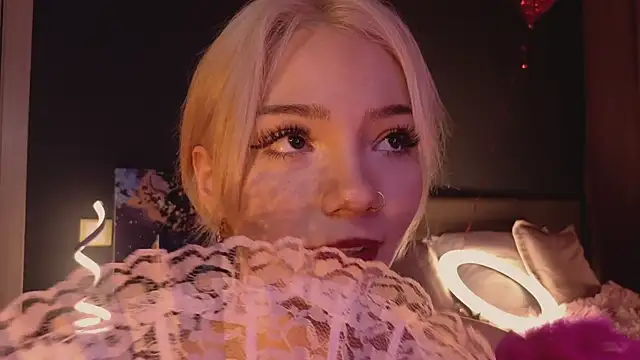 Snapshot of SandraBoyl chatting on March 15, 4:24 am SandraBoyl online show from March 15, 4:24 am