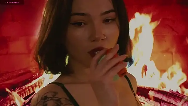 Snapshot of SandraBoyl chatting on February 2, 2:10 am SandraBoyl online show from February 2, 2:10 am