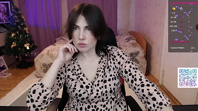 Snapshot of Daniela_Cooperr chatting on January 15, 10:42 am Daniela Cooperr online show from January 15, 10:42 am