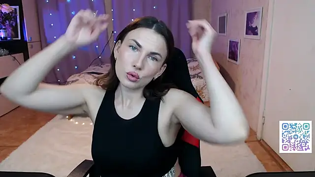 Snapshot of Daniela_Cooperr chatting on May 28, 7:11 pm Daniela Cooperr online show from May 28, 7:11 pm