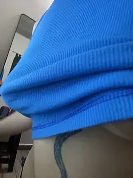 Snapshot of florchu7 chatting on October 20, 4:35 am florchu7 online show from October 20, 4:35 am