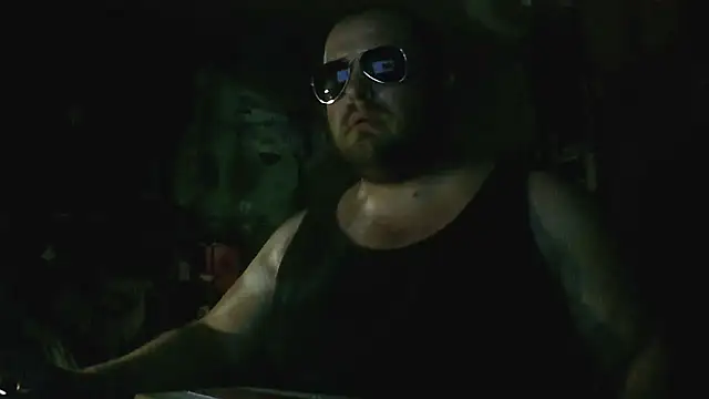 Snapshot of perversalus chatting on June 3, 11:32 pm perversalus online show from June 3, 11:32 pm
