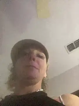 Everlyrose27 online show from December 21, 12:49 pm