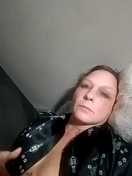 Everlyrose27 online show from January 18, 4:26 am