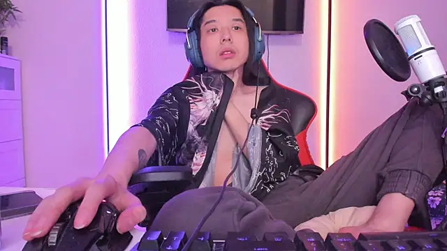 wexlee7 online show from November 9, 12:53 am