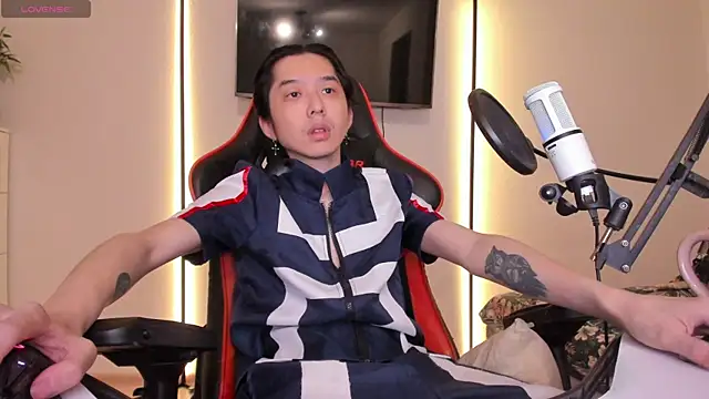 wexlee7 online show from December 2, 2:06 am