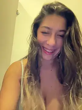 Snapshot of Enyeld_ruru chatting on June 3, 4:56 pm Enyeld ruru online show from June 3, 4:56 pm