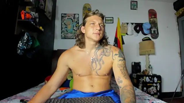 Snapshot of Tom_Krakow chatting on July 1, 9:14 pm Tom Krakow online show from July 1, 9:14 pm