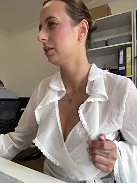 Hii Lolla online show from March 30, 6:58 am