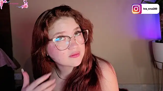 Snapshot of Ivanna_Diamon chatting on May 5, 2:08 am Ivanna Diamon online show from May 5, 2:08 am