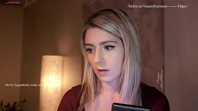 Lisaonthemoon online show from March 25, 8:26 pm